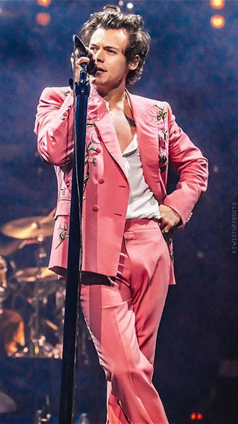 harry styles set to perform at glastonbury 2022 for the first time after headlining at