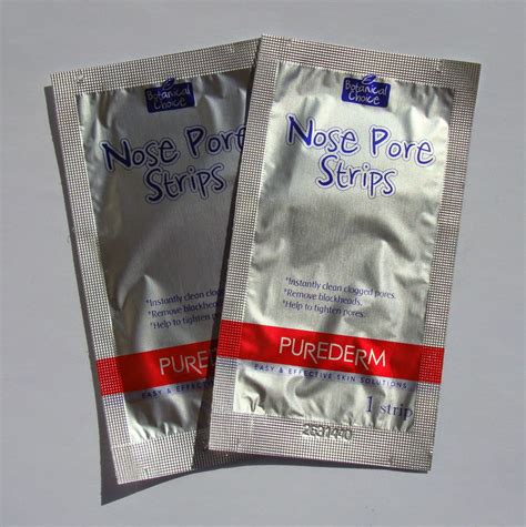 Bacteria can also infiltrate the pore, causing redness , irritation this condition can cause a red, inflamed bump or a collection of red or white bumps, usually at the nostril infected pimples inside the nose can be dangerous because some veins in that area lead to the brain. little white truths: Purederm Nose Pore Strips Charcoal ...