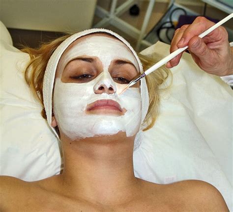 Beauty Expert Says Sperm Face Masks Are The Key To Keep Your Skin Looking Young There Should