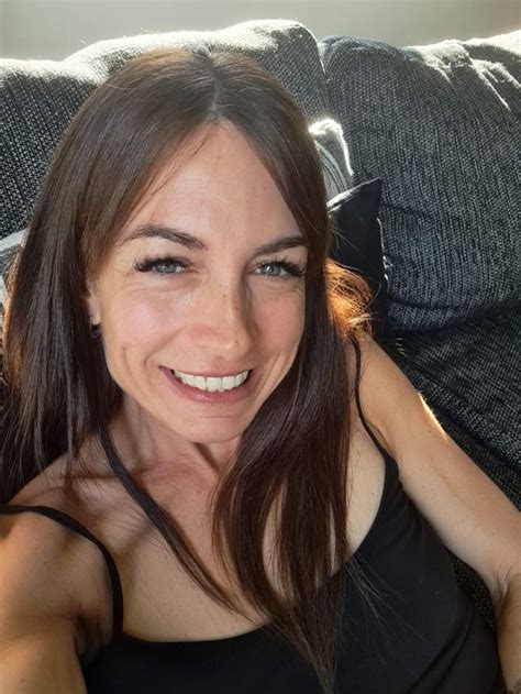 36 Year Old Mom Looking Gorgeous Rselfie