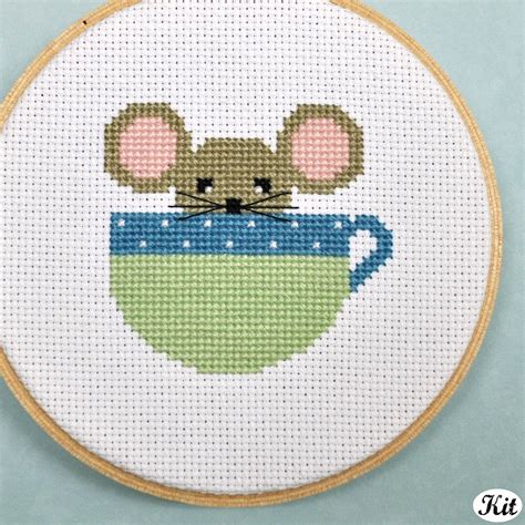 This extremely helpful video explains precisely how it's done, and will help you get good at sewing. Χειροτεχνήματα: σχέδια με ποντικάκια για κέντημα /mouse ...