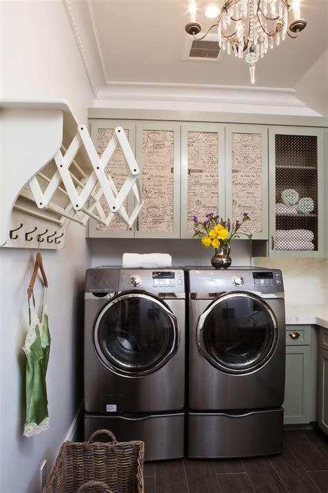 Theres enough space between the wall cabinet and the ceiling for some storage. 19 Fabulous Ideas How To Add Color To Your Laundry Room ...