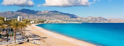 Direcht naast het oude center van estepona. Plage de l'Albir à Alicante, un paradis méditerranéen ...