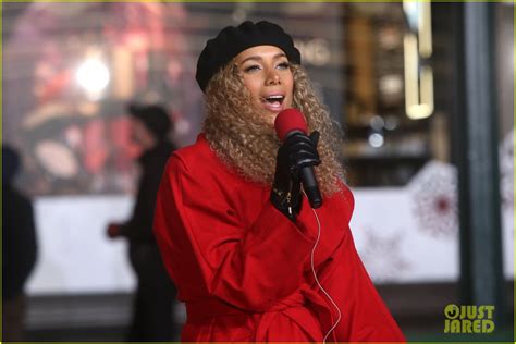 Rita Ora Kane Brown Leona Lewis And More Prep At Macys Thanksgiving