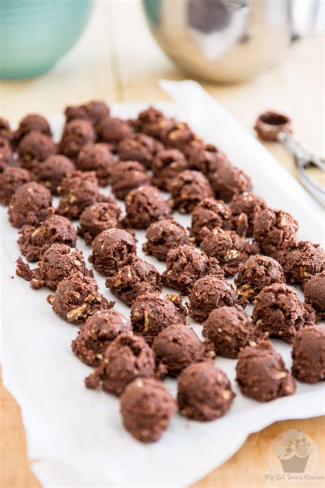 They are one of our favorite cookies and i have to give a good portion of them away to. Double Chocolate Chip Cookies