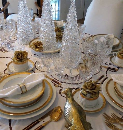How To Decorate A Beautiful Christmas Table — Eatwell101