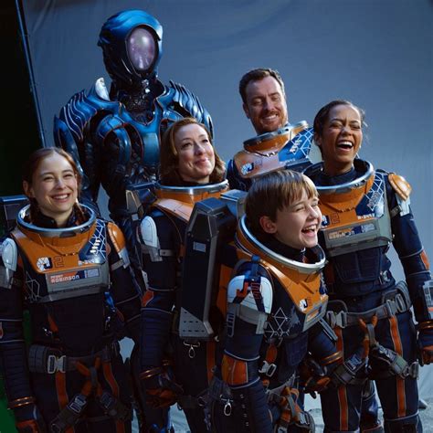 Lost In Space Season 3 What Challenges Will The Robinsons Come Across