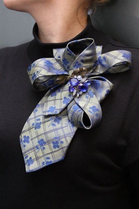 Gli abiti cerimonia che abbiamo selezionato per i nostri clienti apriranno le porte del mistero, del fascino e della seduzione che contraddistinguono l'eleganza: MAMME DEGLI SPOSI O INVITATE A NOZZE? L'ABITO DA CERIMONIA ...