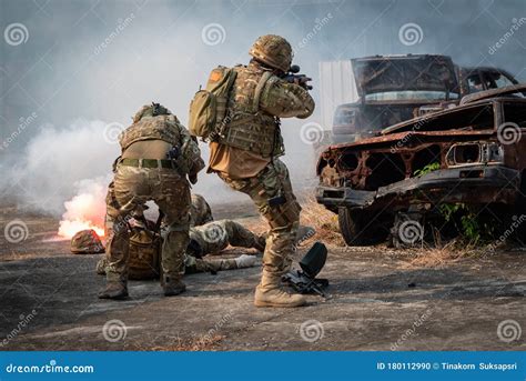 Special Forces Soldiers Combat Uniforms Fighting In Battle Aiming Gun