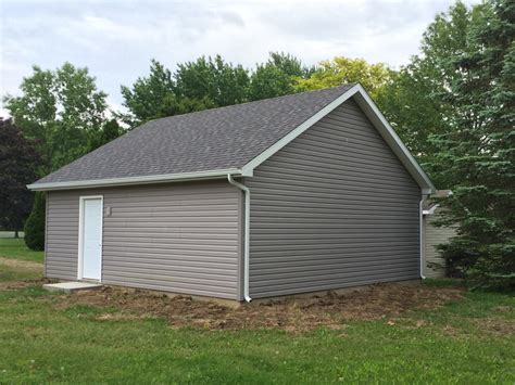 When you purchase a barn from us, you will not only invest in a quality structure, but also a very safe and horse friendly barn. Garages and Pole Barns - Amish Contractor