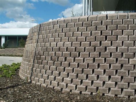 Modular Concrete Block Retaining Walls Landscape And Aesthetics