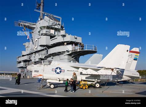 Uss Yorktown Aircraft Carrier Patriots Point Naval And Maritime Museum