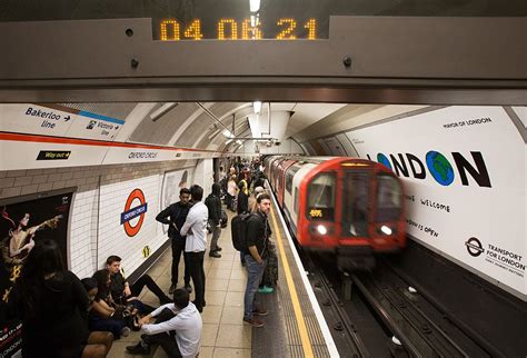 London Underground Entire Tube Network Set For 4g Coverage By Mid