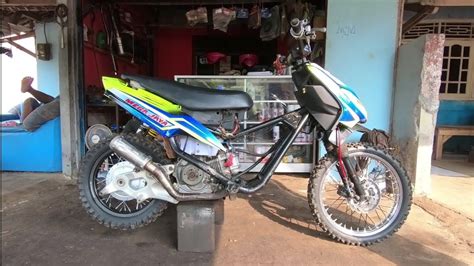 Modif motor, modifikasi motor beat, modifikasi motor mio, modifikasi motor vario, modifikasi motor beat karbu, modifikasi pengen banget yamaha mio modif vr46 dan monster energy ? Modifikasi Motor Mio Grasstrack | Modifikasi Motor Terbaru ...