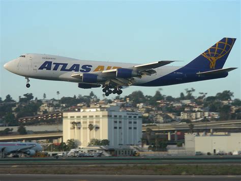 Atlas Air 747 Boeing 747 200f Of Atlas Air Lands At San Di Flickr