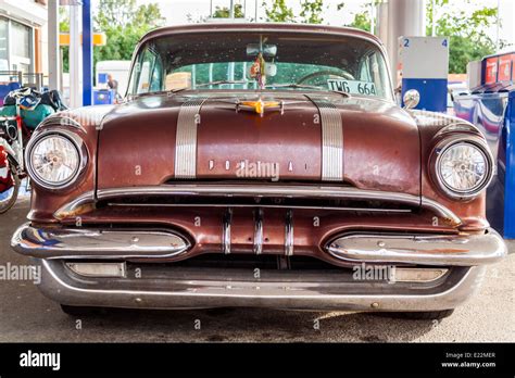 Original 1955 Pontiac Front Grill View Stock Photo Alamy