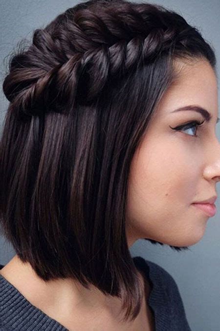 Super short haircuts are definitely a style trend for this year, and that super short buzz with little layers. Top 10 Prom Hairstyles for Short Hair 2018 - Fashionre