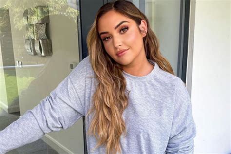 Jacqueline Jossa Celebrates Her Curves With ‘jeans And