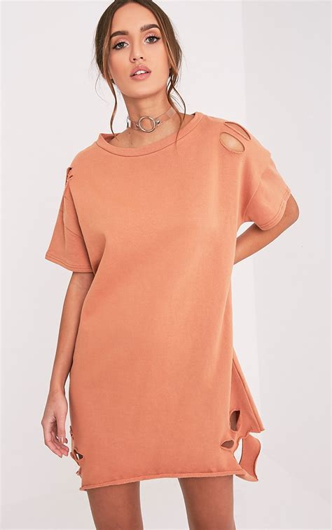 Orla Deep Peach Distressed Short Sleeve Sweater Dress Prettylittlething