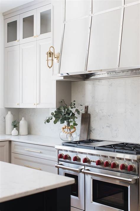Selecting the best countertops for. Love the look. Classic and transitional. | Kitchen quartz ...