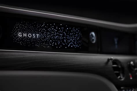 Rolls royce ghost has 13 images of its interior, top ghost 2021 interior images include dashboard view, center console, steering wheel, passengers view and rear seats. 2021 Rolls-Royce Ghost has a cool illuminated fascia | The ...