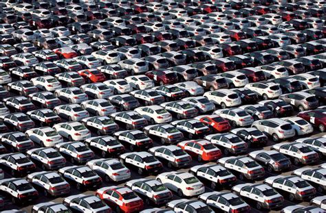 New Cars Piling Up On Dealers Lots Lets Make A Deal