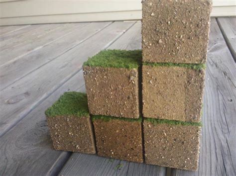 Minecraft this is how to make grass grow on dirt! Minecraft Inspired Grass Cube | Gadgetsin