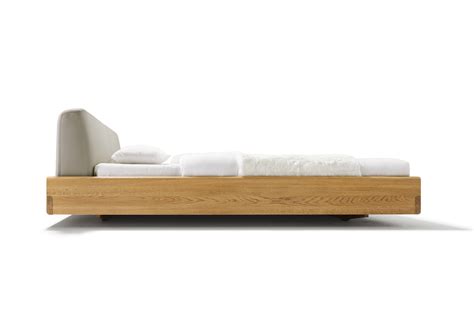 Aus bett und zwei nachtkonsolen. nox bed by TEAM 7 | STYLEPARK