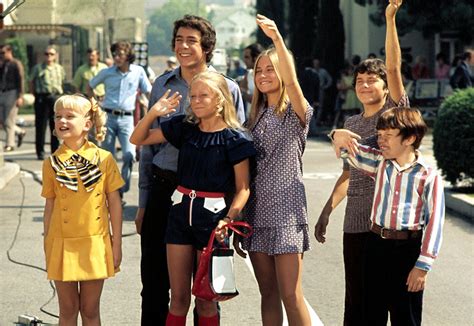 25 bright and sunny behind the scenes photos from the brady bunch