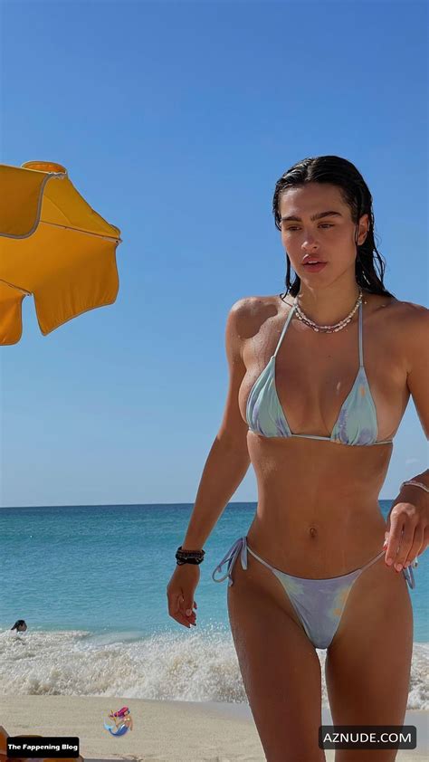 Amelia Gray Hamlin Sexy Poses Showing Off Her Stunning Figure In Bikinis While On Vacation Aznude