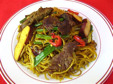 The missing lokness portuguese baked creamy coconut chicken. Duck Soup Easy: Beef Curry Hong Kong Noodles (咖哩牛肉炒雲吞麵 ...