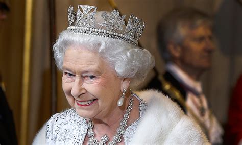Последние твиты от queen (@queenwillrock). The Queen has earned £6.7m from her horses | HELLO!