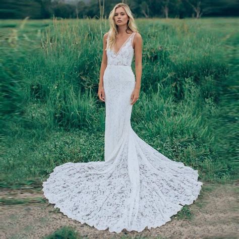 Free shipping and rush order options available. 21 Best Beach Wedding Dresses For 2019/2020 - Royal Wedding