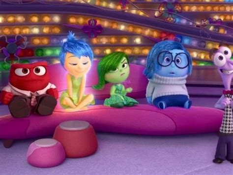inside out is officially getting the best reviews we ve ever seen hellogiggles disney