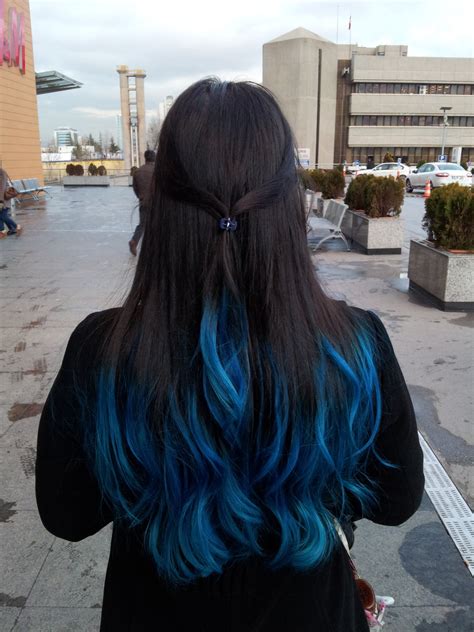 Orange pairing black ghana braid it would have been much cute if the natural black hair is changed to orange, but however still color shines and brilliant. Oje Vitrini: Manic Panic ile mavi/turkuaz/mint saçlar