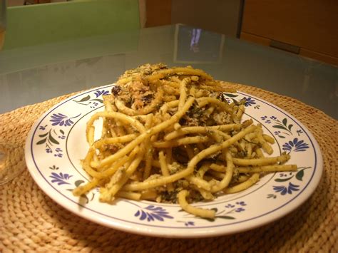 Sugo pasta con le sarde. pasta c'anciova | Cibo siciliano, Idee alimentari