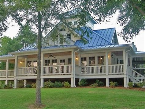 Victorian cottage house plans evoke the sweet little homes often seen in small towns. Beach Cottage Style Small Beach Cottage House Plans ...