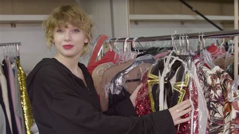 Taylor Swift Shares Behind The Scenes Glimpse Of Her Look What You