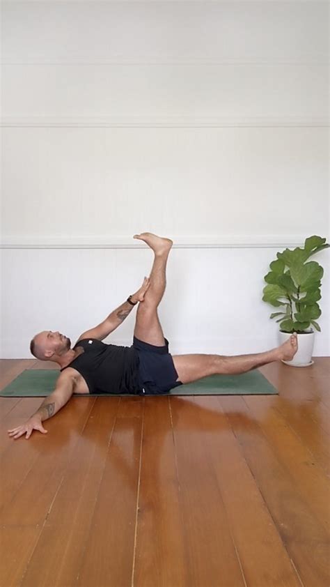 5 minute desk detox sequence — matt mulcahy yoga