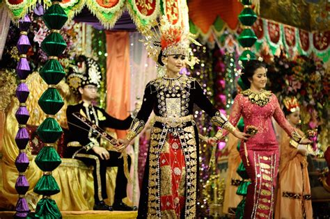 Make up wedding traditional yogya paes ageng paes cepat mudah. 14 Mahkota Adat Pernikahan Tradisional Indonesia ...