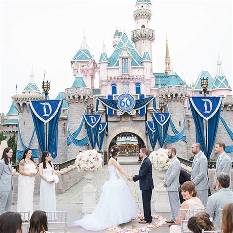 35 Disney Wedding Photos That Remind Us The World Is Full Of Love