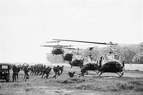 Vietnam War 1972 Line Of Helicopters Of The Us First A