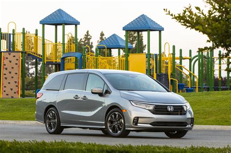The 6 Best Minivans For 2021 Photos And Details Us News