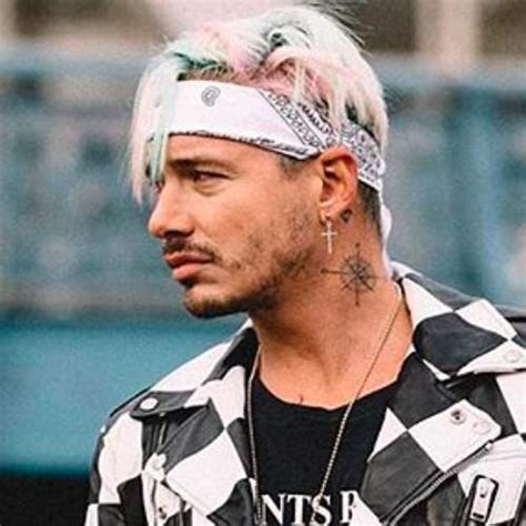 J balvin has come through with his new single tu veneno, the second track from his forthcoming madeintyo releases his new album never forgotten with features from wiz khalifa, j balvin. J Balvin Hairstyle - Men's Hairstyles & Haircuts X
