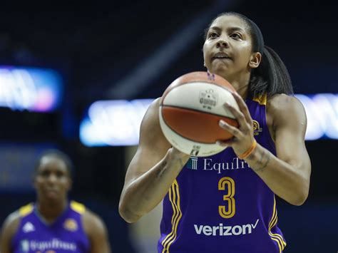 Game 1 Of The Wnba Finals La Sparks Beat Minnesota Lynx 78 76 Ncpr News