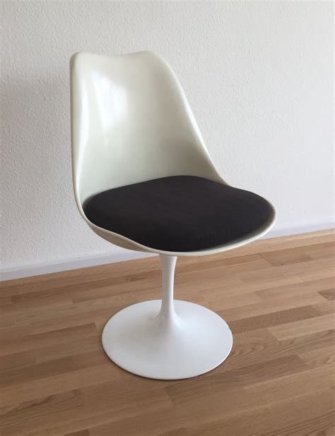 Mid Century Swivel Tulip Chairs By Eero Saarinen For Knoll