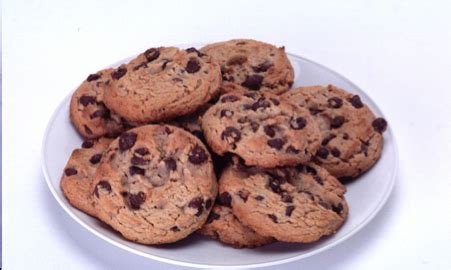Cookies that don't have sugar, gluten, or refined sugar, and *don't* require an oven? Paleo Sugar Free Cookies | Paleomazing
