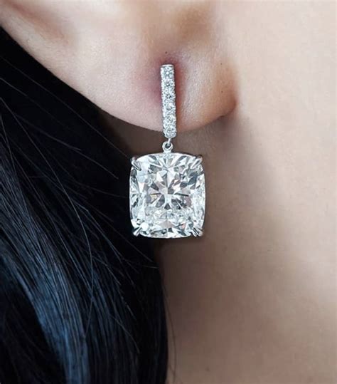 Def Party Wear Cushion Moissanite Diamond Earrings 14 Kt At Rs 41000