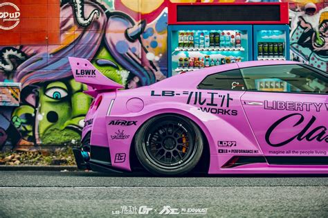 Liberty Walk Lb Silhouette Works Gt Nissan 35gt Rr In Pink Color Spec