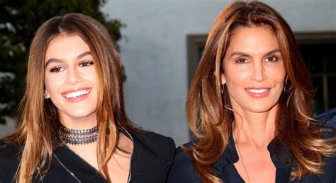 straight talk cindy crawford reveals to lookalike daughter kaia gerber that “getting older